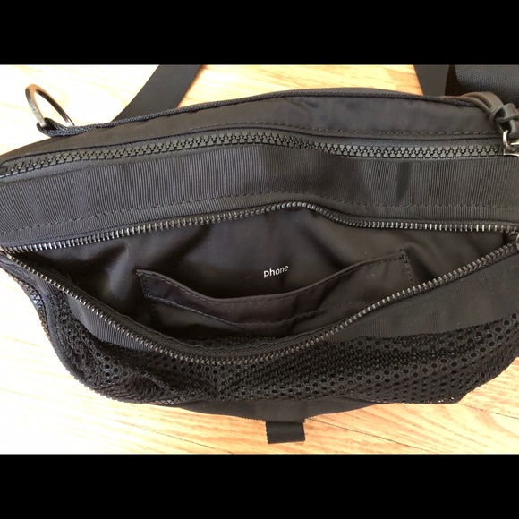 Lululemon Athletica Black Crossbody Bag - Picture 6 of 8